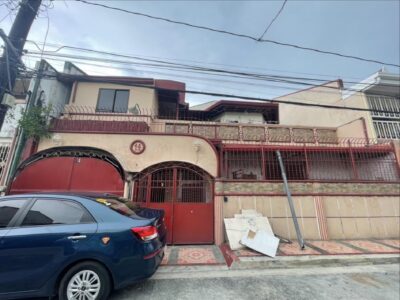 House & Lot for Sale at Las Pinas City