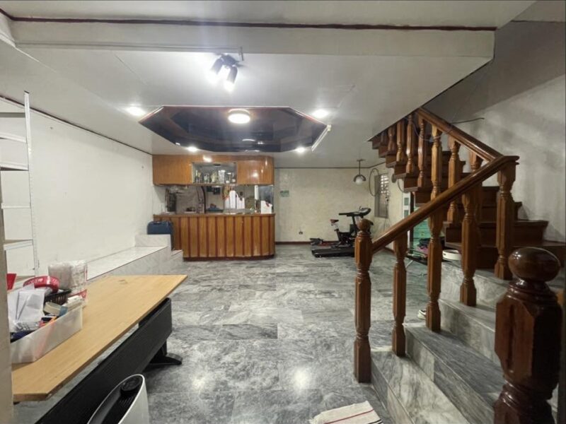 House & Lot for Sale at Las Pinas City