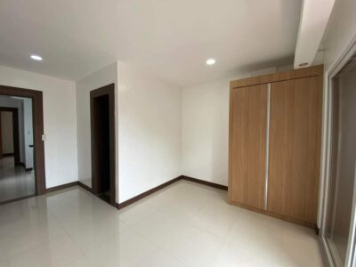 4-Bedrooms 3-storey Townhouse for sale